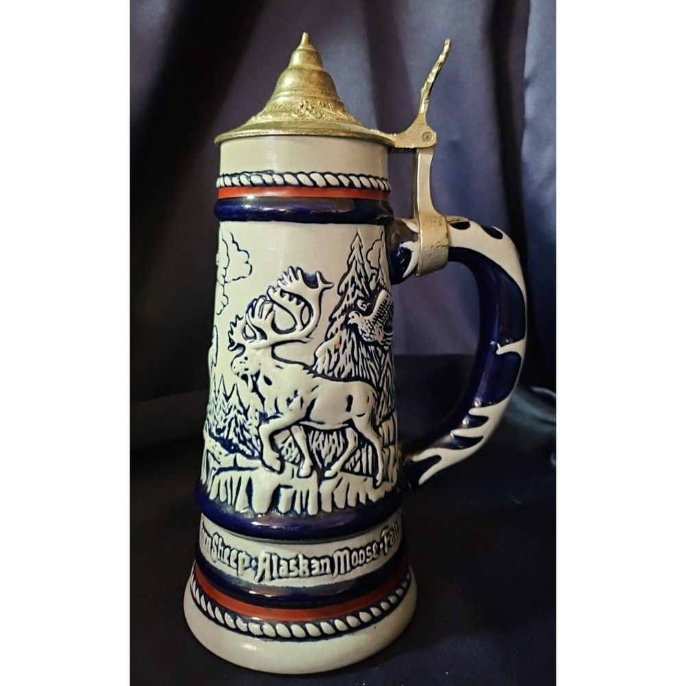 Vintage Avon 1976 Alaskan Rocky Wild Mountain Animal Beer Stein